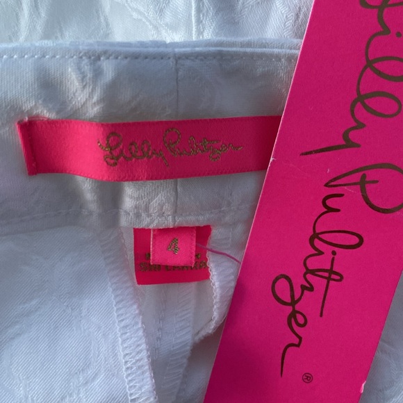 Lilly Pulitzer skinny ankle pants. Size 4 compliments any blouse. - Picture 5 of 8